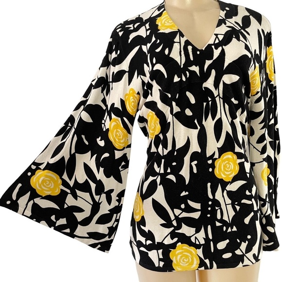 Yellow Floral Black White Pattern Fit & Flare Bell Sleeve Womans Knit Sweater‎ - Picture 4 of 9